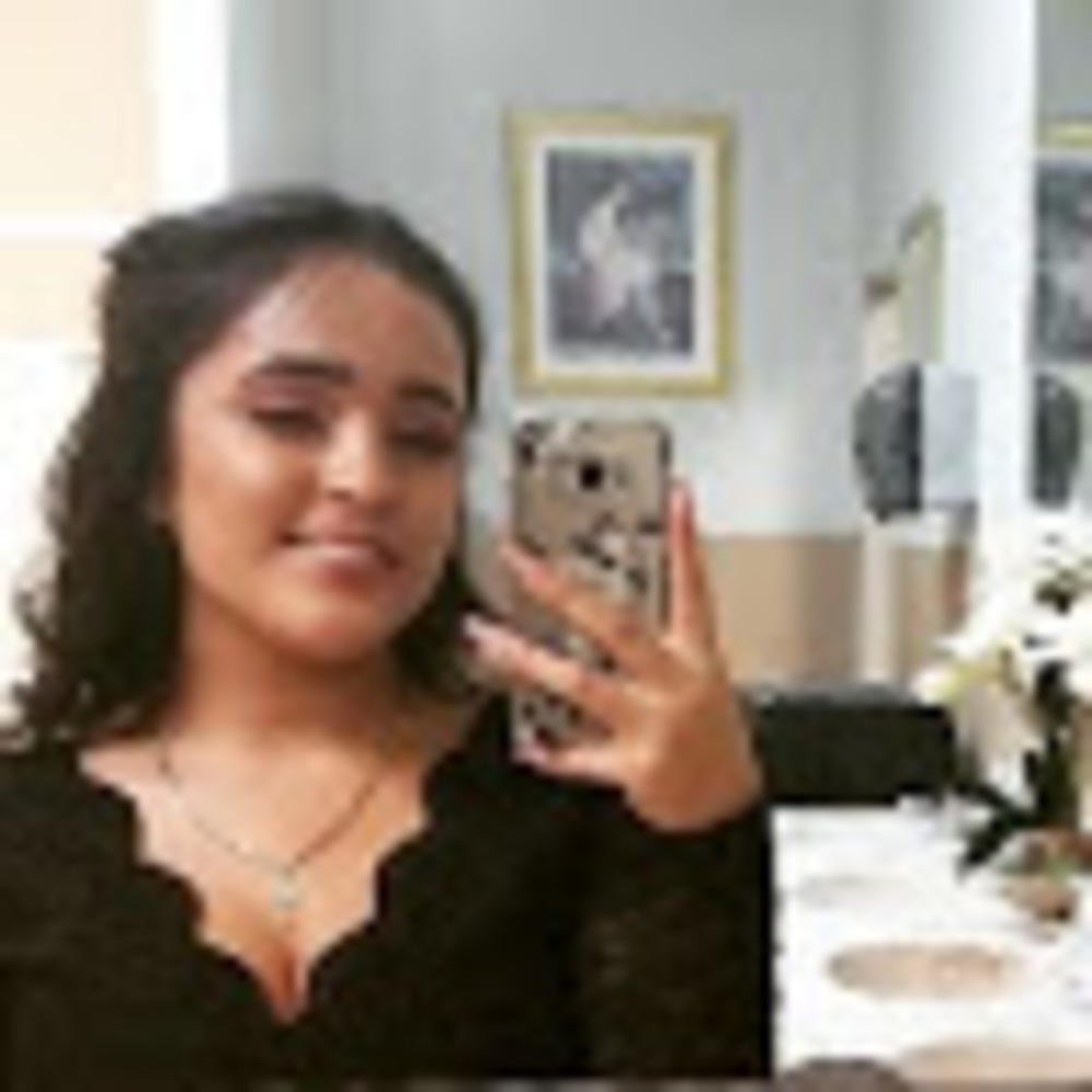 Meet your Posher, Natalie